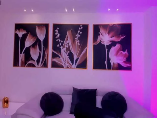 BlondeScarlettx – webcam model profile photo Image 5