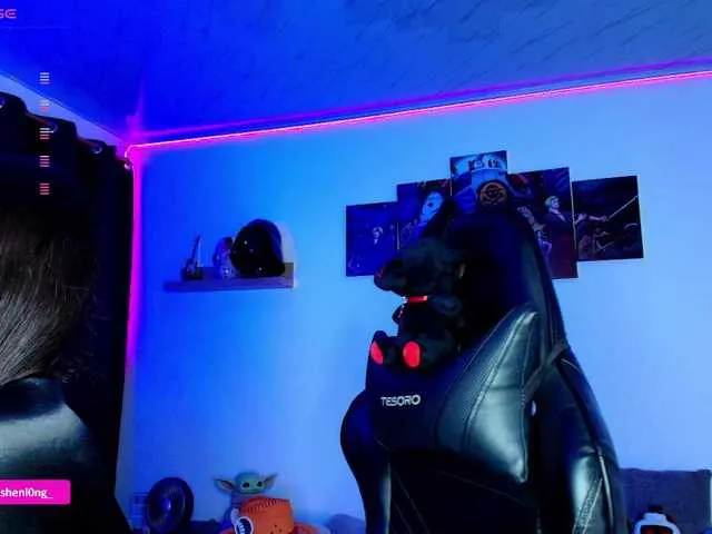 TenderLora – webcam model profile photo Image 17