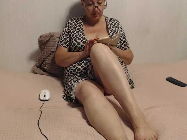 NightMint – webcam model profile photo Image 15