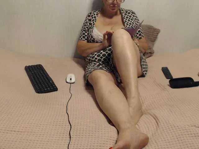 NightMint – webcam model profile photo Image 17