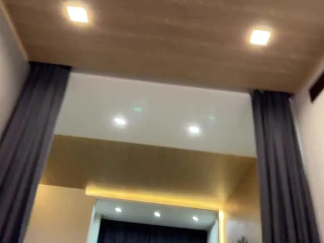 BlondeHott – webcam model profile photo Image 13