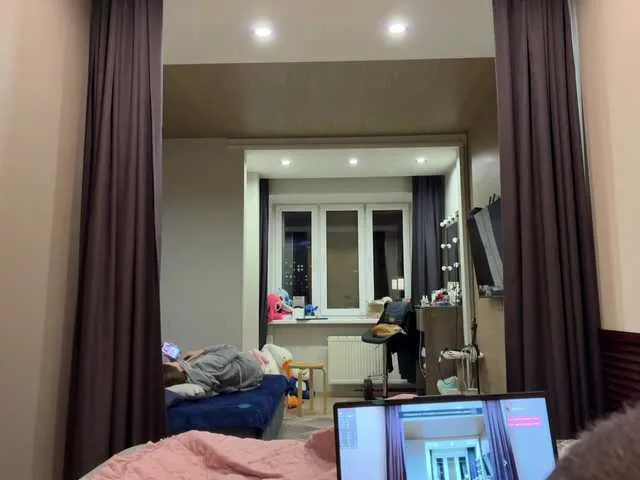 BlondeHott – webcam model profile photo Image 19