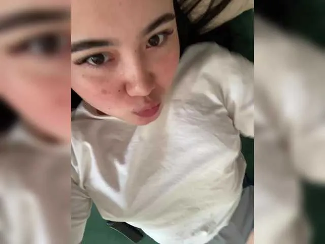 SelennaMoon – webcam model profile photo Image 6