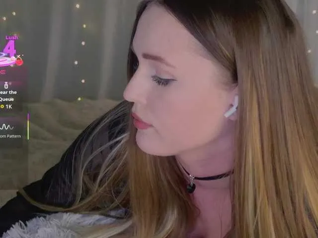 BlondeScarlettx – webcam model profile photo Image 12