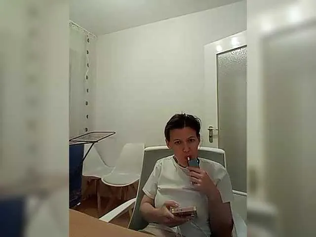 TyleneBuck – webcam model profile photo Image 10