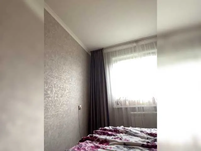 SusyBlair – webcam model profile photo Image 2