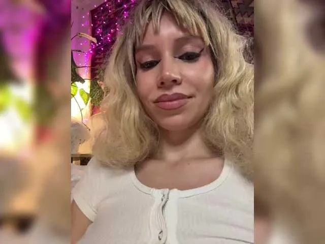 StarKristy – webcam model profile photo Image 11