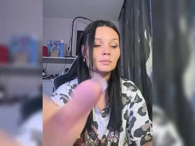 Paratrax – webcam model profile photo Image 11