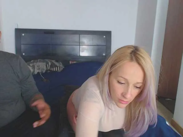 BlondeScarlettx – webcam model profile photo Image 4