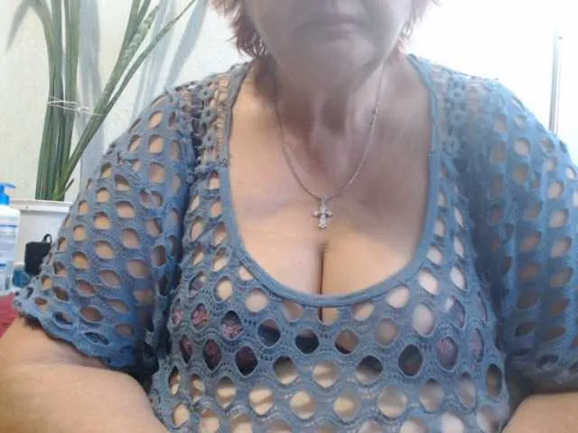 LoraDevine – webcam model profile photo Image 17