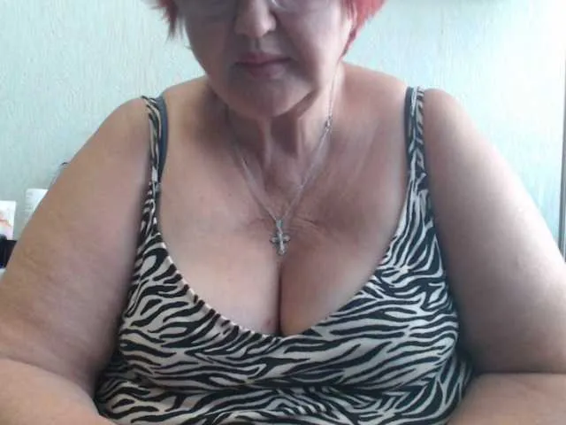 LoraDevine – webcam model profile photo Image 8