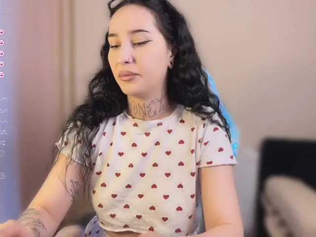 UKRaunchyRobyn – webcam model profile photo Image 3