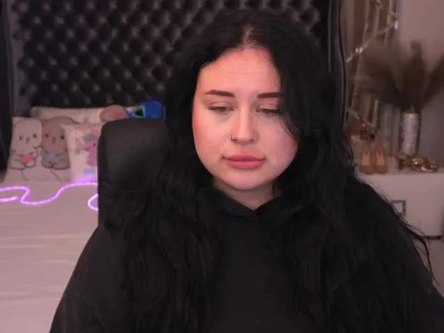 British_EmJess – webcam model profile photo Image 2