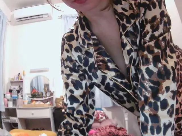 TamaraMilano – webcam model profile photo Image 19