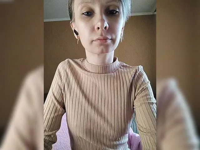 SusyBlair – webcam model profile photo Image 13