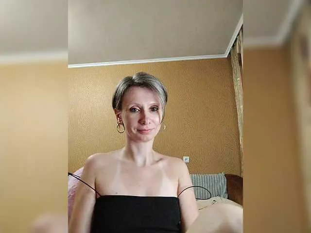 SusyBlair – webcam model profile photo Image 17