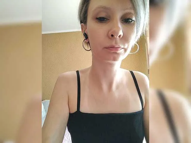 SusyBlair – webcam model profile photo Image 19