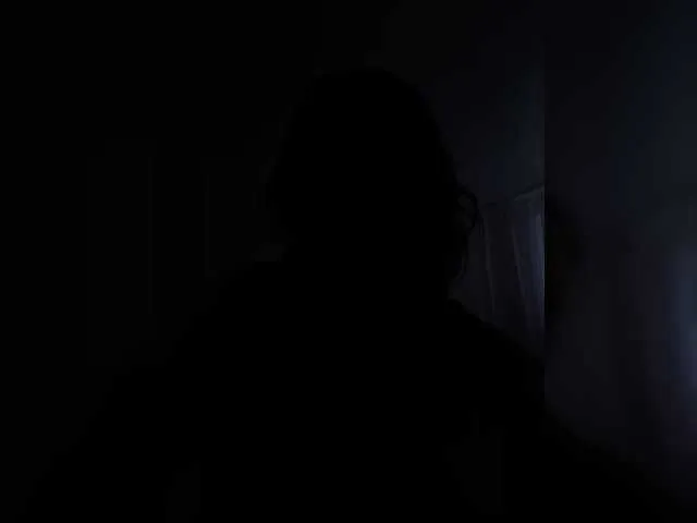 British_EmJess – webcam model profile photo Image 13