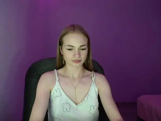 HEYBANANA – webcam model profile photo Image 5