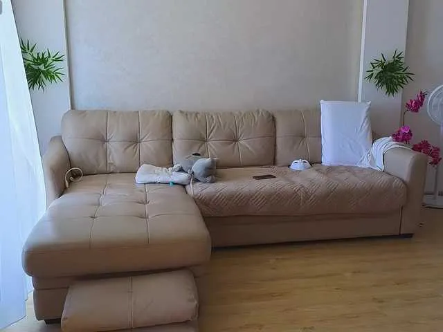 British_EmJess – webcam model profile photo Image 18