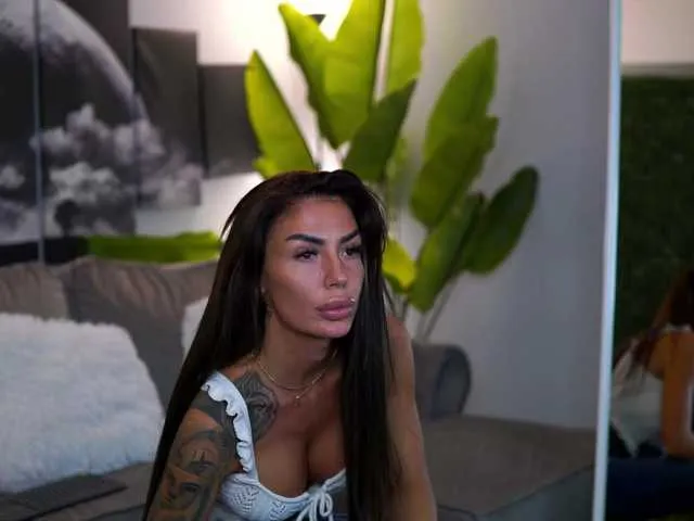 MissSoffiMorel – webcam model profile photo Image 17