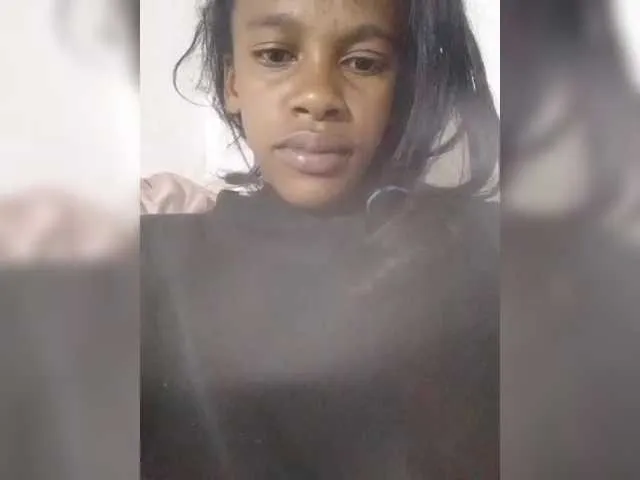 molochnaya000 – webcam model profile photo Image 15