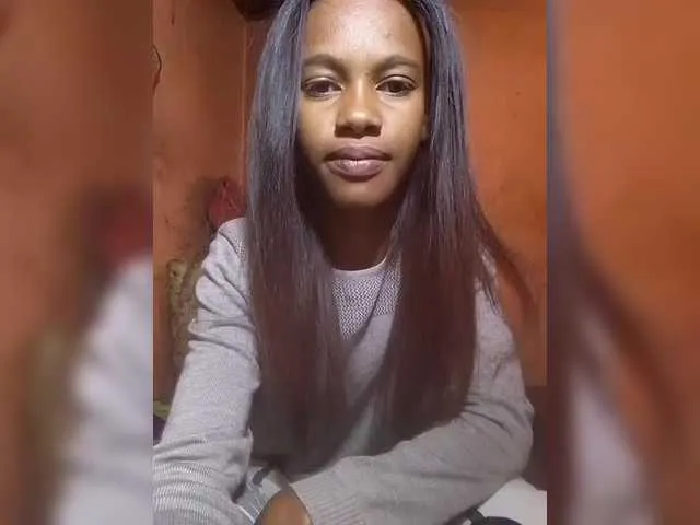 molochnaya000 – webcam model profile photo Image 17