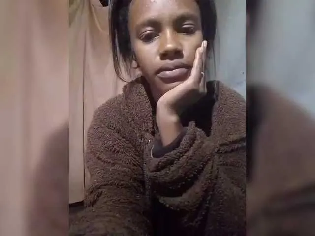 molochnaya000 – webcam model profile photo Image 4