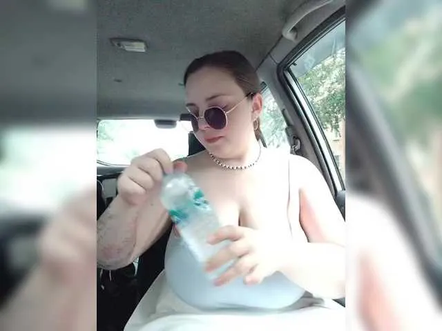 TyleneBuck – webcam model profile photo Image 15