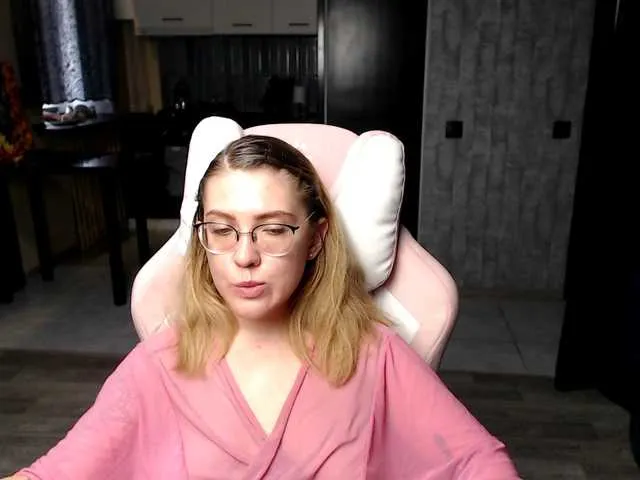 SusyBlair – webcam model profile photo Image 11