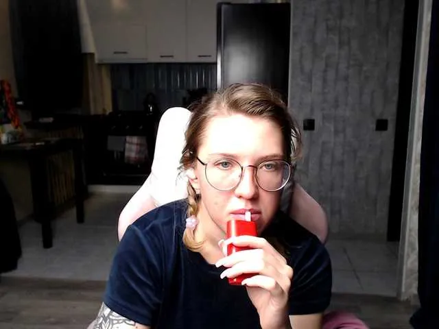 SusyBlair – webcam model profile photo Image 14