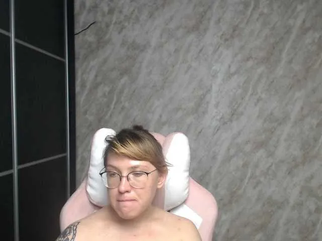 SusyBlair – webcam model profile photo Image 3