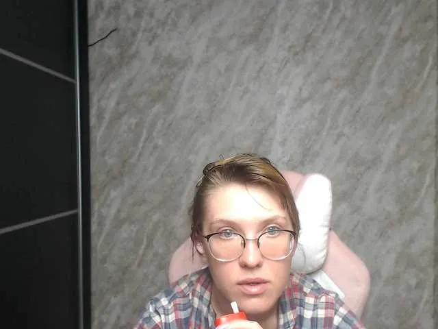 SusyBlair – webcam model profile photo Image 4