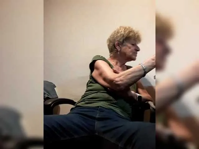 Blondebrookex – webcam model profile photo Image 17