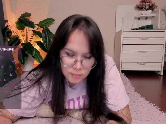 Natural-boobs – webcam model profile photo Image 11