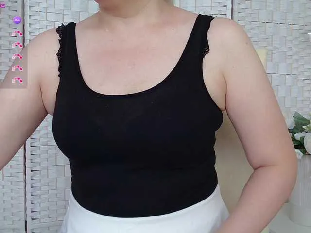 Awesomelusty – webcam model profile photo Image 13