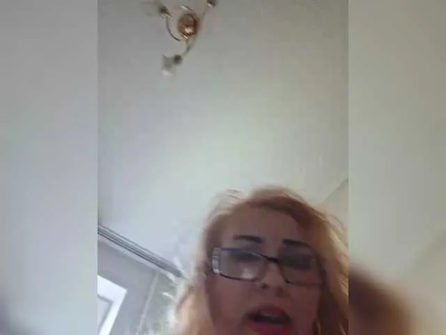 DennyDular – webcam model profile photo Image 11