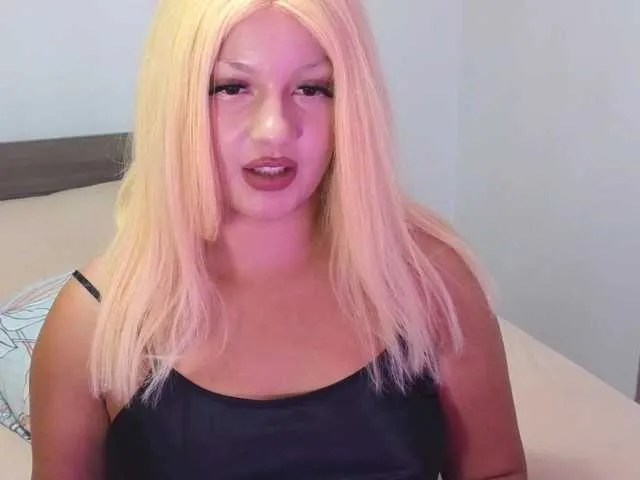 LisaAkira – webcam model profile photo Image 9