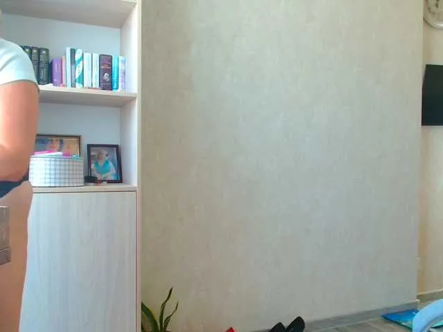 miaXmoon – webcam model profile photo Image 5