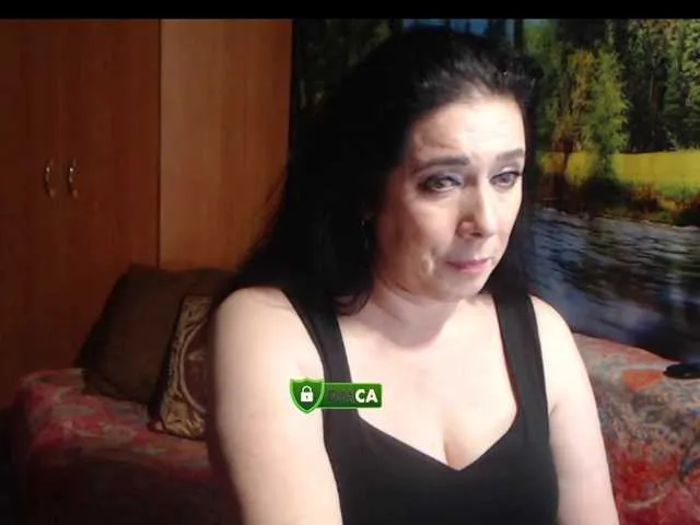 British_EmJess – webcam model profile photo Image 17