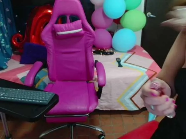 BlondeScarlettx – webcam model profile photo Image 14