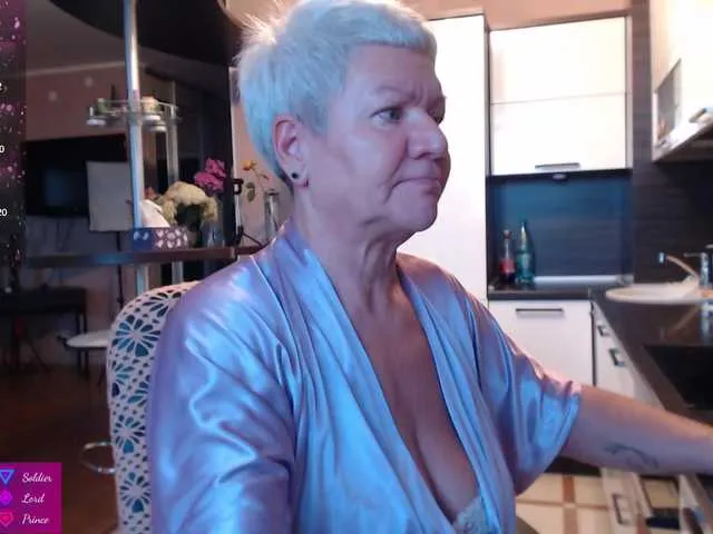 Silviyaa – webcam model profile photo Image 10