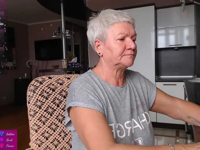 Silviyaa – webcam model profile photo Image 14