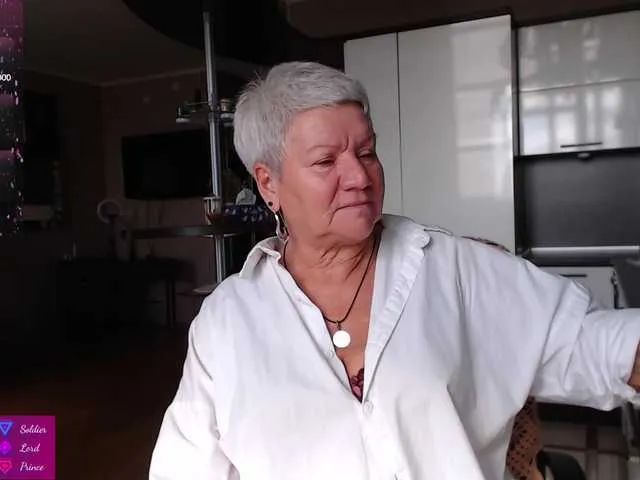 Silviyaa – webcam model profile photo Image 15