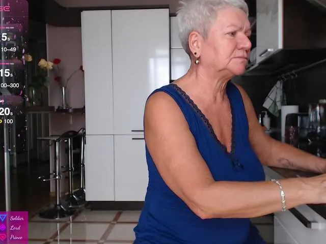 Silviyaa – webcam model profile photo Image 5