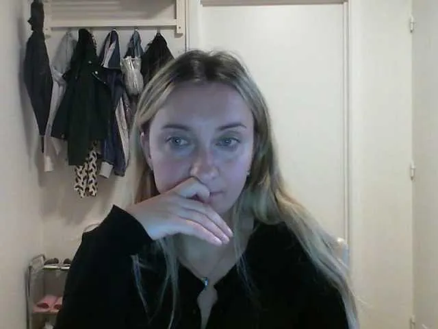 SofiaSins – webcam model profile photo Image 19