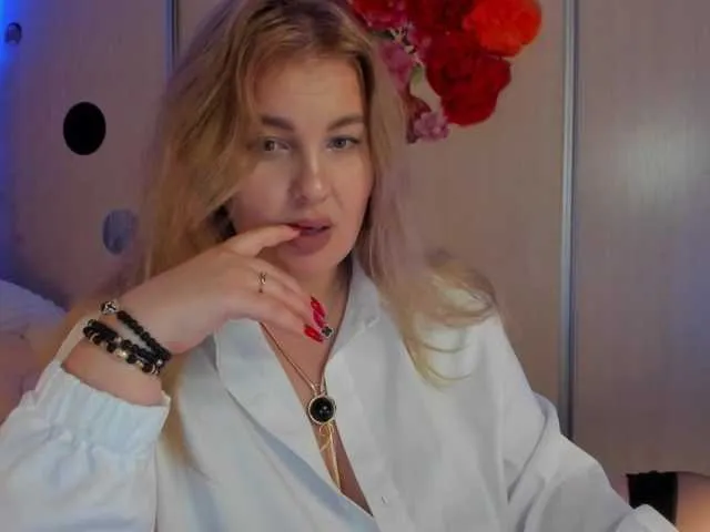 blondeambitionnn – webcam model profile photo Image 11