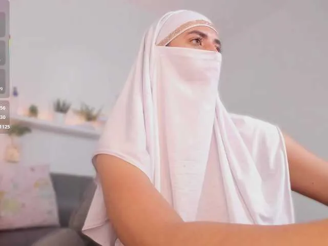 SofiaSins – webcam model profile photo Image 10