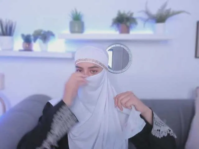 SofiaSins – webcam model profile photo Image 2