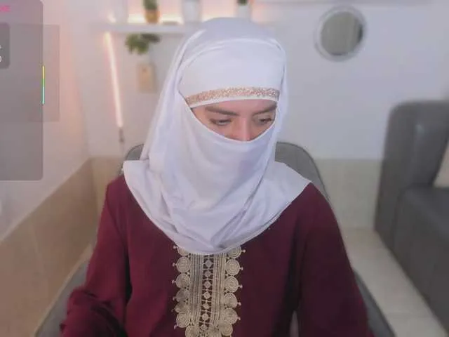 SofiaSins – webcam model profile photo Image 9